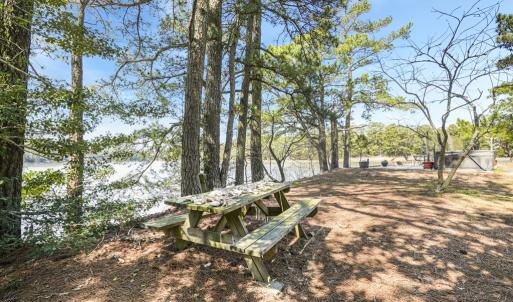 Picnic table
