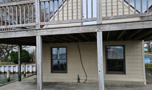 BOATHOUSE-1