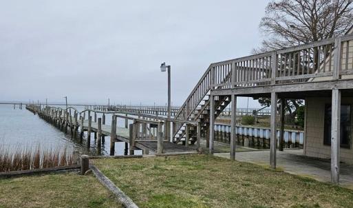 BOATHOUSE -9