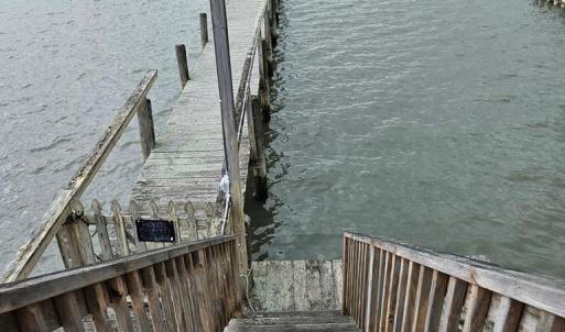 BOATHOUSE -10