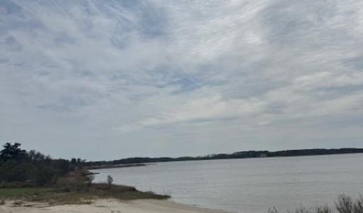 Schooner Bay - with a public boat ramp nearby