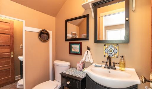 Bathroom downstairs
