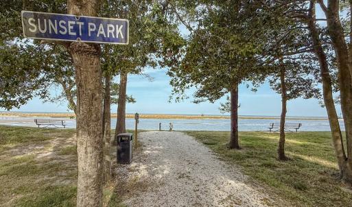 Community picnic area