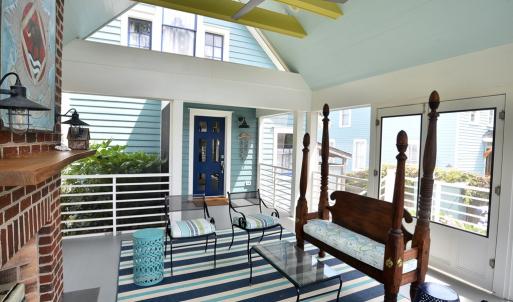 Screened in Porch off Kitchen