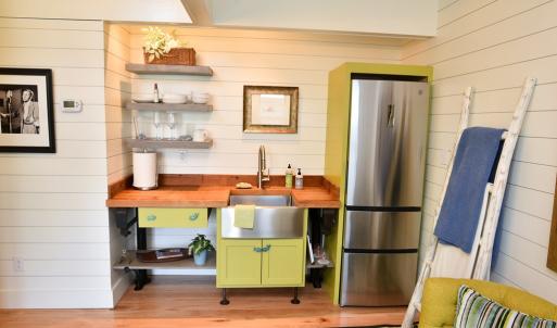 Cottage Kitchenette