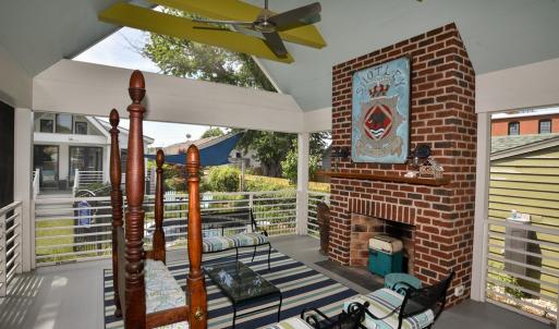 Screened in Porch off Kitchen