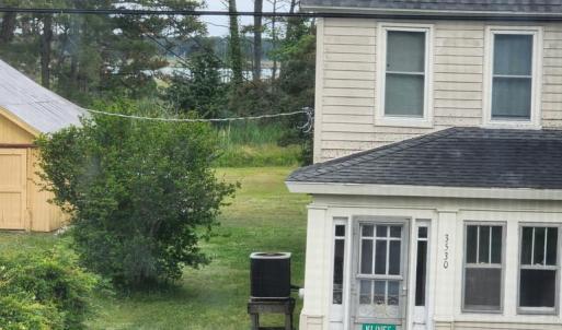 Peek-A-Boo (3529 Ridge)