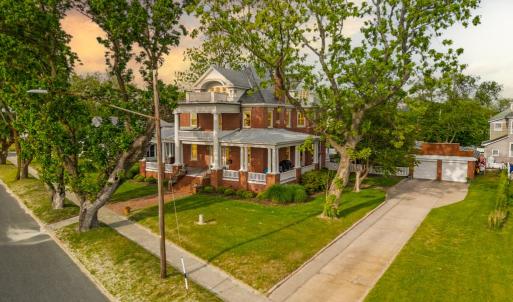 Photo #2 of 306 BAY AVE, CAPE CHARLES, VA 0.5 acres