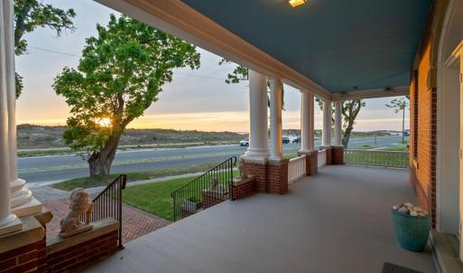 Photo #7 of 306 BAY AVE, CAPE CHARLES, VA 0.5 acres