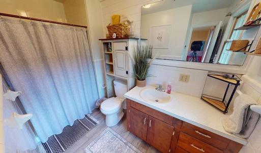 Full Bath 2