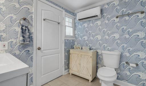 Bathroom, Full bathroom located on the first floor