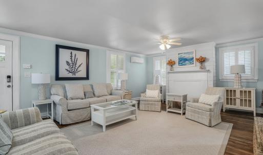 Living Room, All furnishings convey!