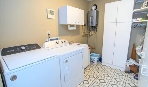 Large laundry room with tons of storage