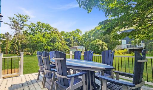 Deck off of dining area