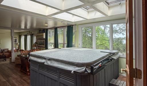 Hot tub v2