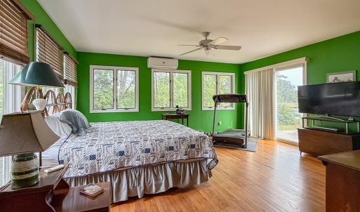 Downstairs Bed/Ensuite v2