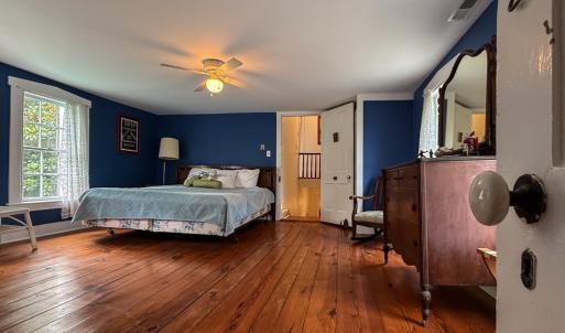 Upstairs Bedroom/Ensuite 6 v2