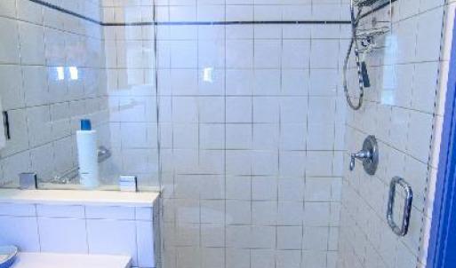 Even the ceiling is tiled!