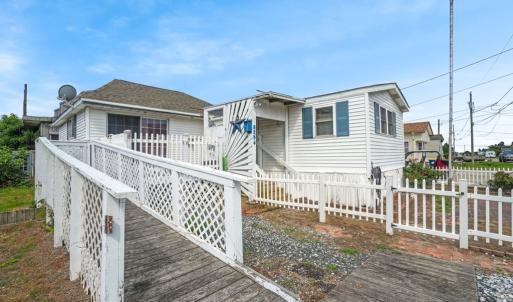 Photo #4 of 8254 SEA BREEZE DR, CHINCOTEAGUE, VA 100.0 acres