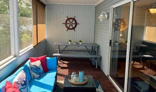 Screened in Balcony