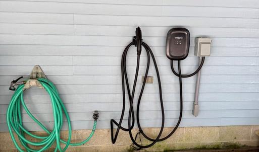 EV Charger and Hose Pipe