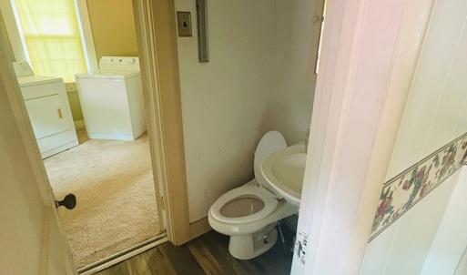 1st Floor Bath