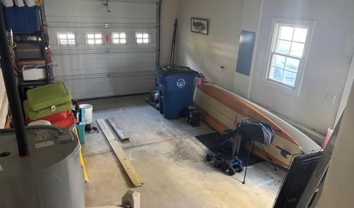 Garage side 1