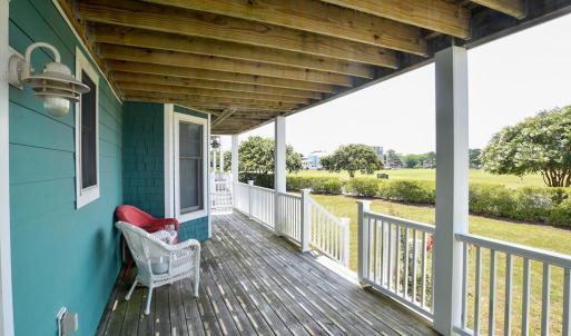 Lower deck