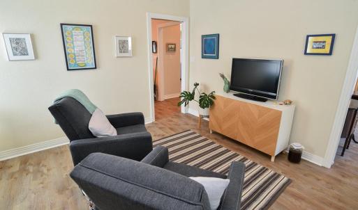Bonus room/Office next to kitchen