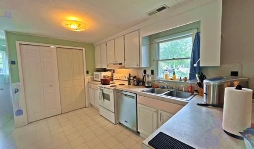 Photo #7 of 4199 DIVISION ST, CHINCOTEAGUE, VA 0.3 acres