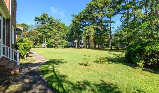 Photo #5 of 91 MARKET ST, ONANCOCK, VA 0.9 acres