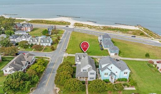 LOCATION!!!
