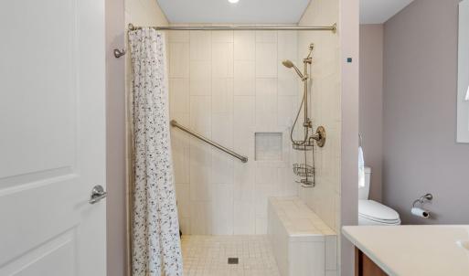 Second floor bath (2)