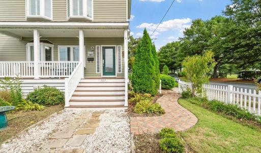 Photo #5 of 727 TAZEWELL AVE, CAPE CHARLES, VA 0.1 acres