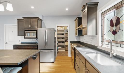 1st level kitchen
