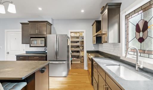 1st level kitchen