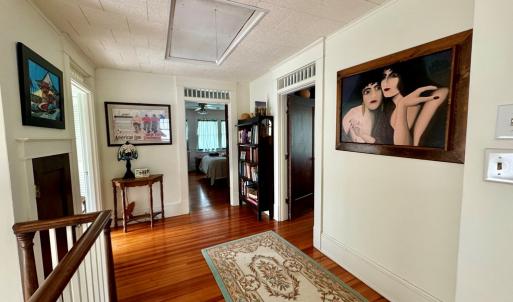 2nd level foyer