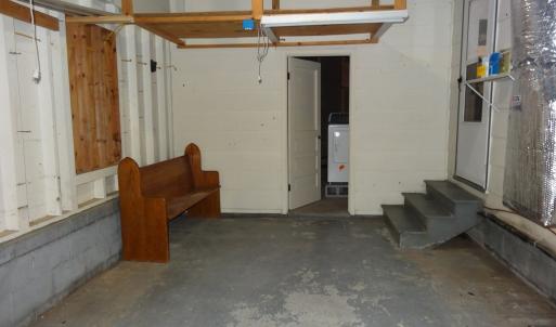 Garage & Utility Room