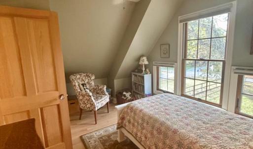 Upstairs smaller bedroom