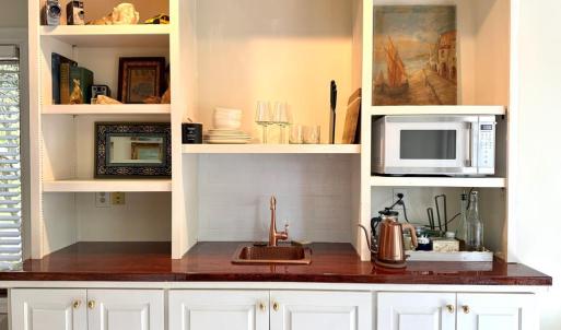 guest suite kitchenette