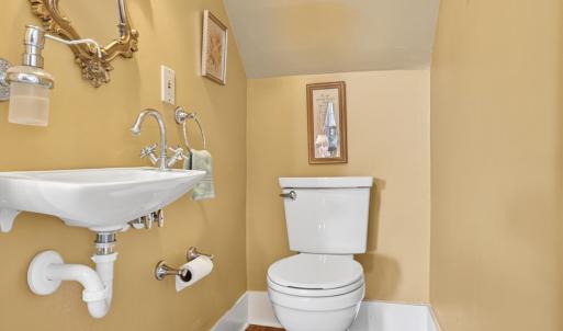 Photo #21 of 403 TAZEWELL AVE, CAPE CHARLES, VA 0.3 acres