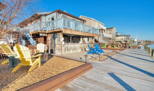 Waterfront Wonderland!