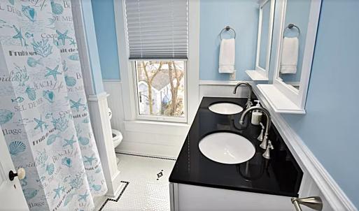 Full Bathroom on 2nd Floor