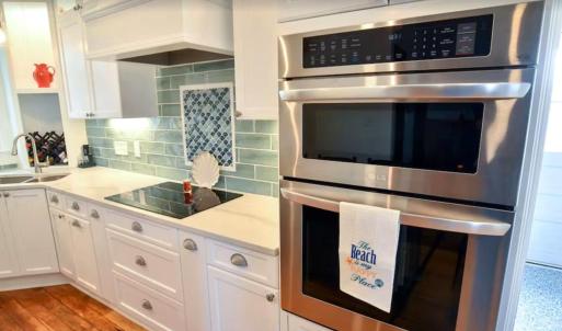Eat in Kitchen