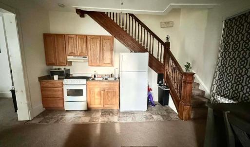 Eat In kitchen Apt A