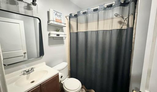 Apt B bath