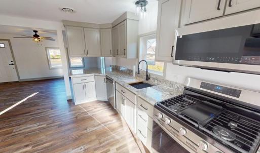 Kitchen - Plenty of Storage