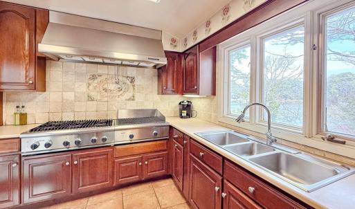 Kitchen v2 - 6 Burner stove with grill