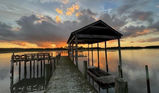 covered boat lift