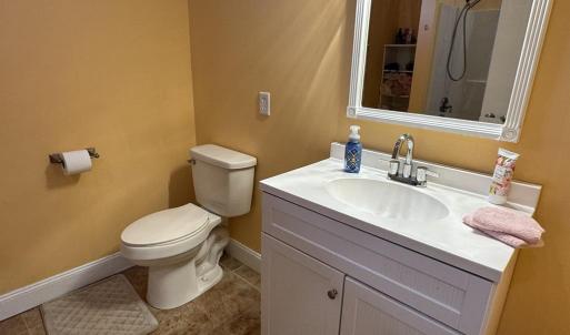 Back House Full Bathroom